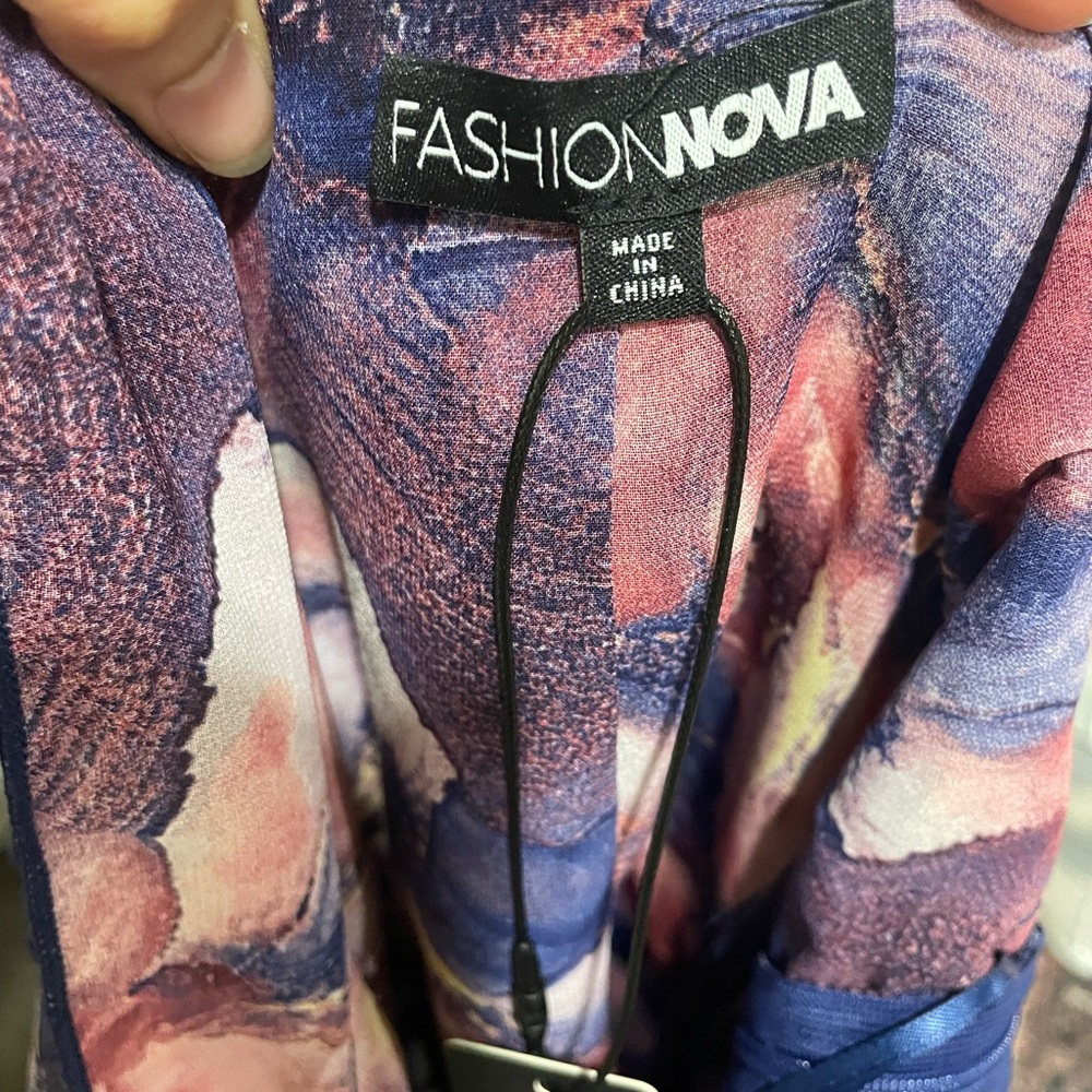 Abstract Ruffle Dress - Picture 3 of 3